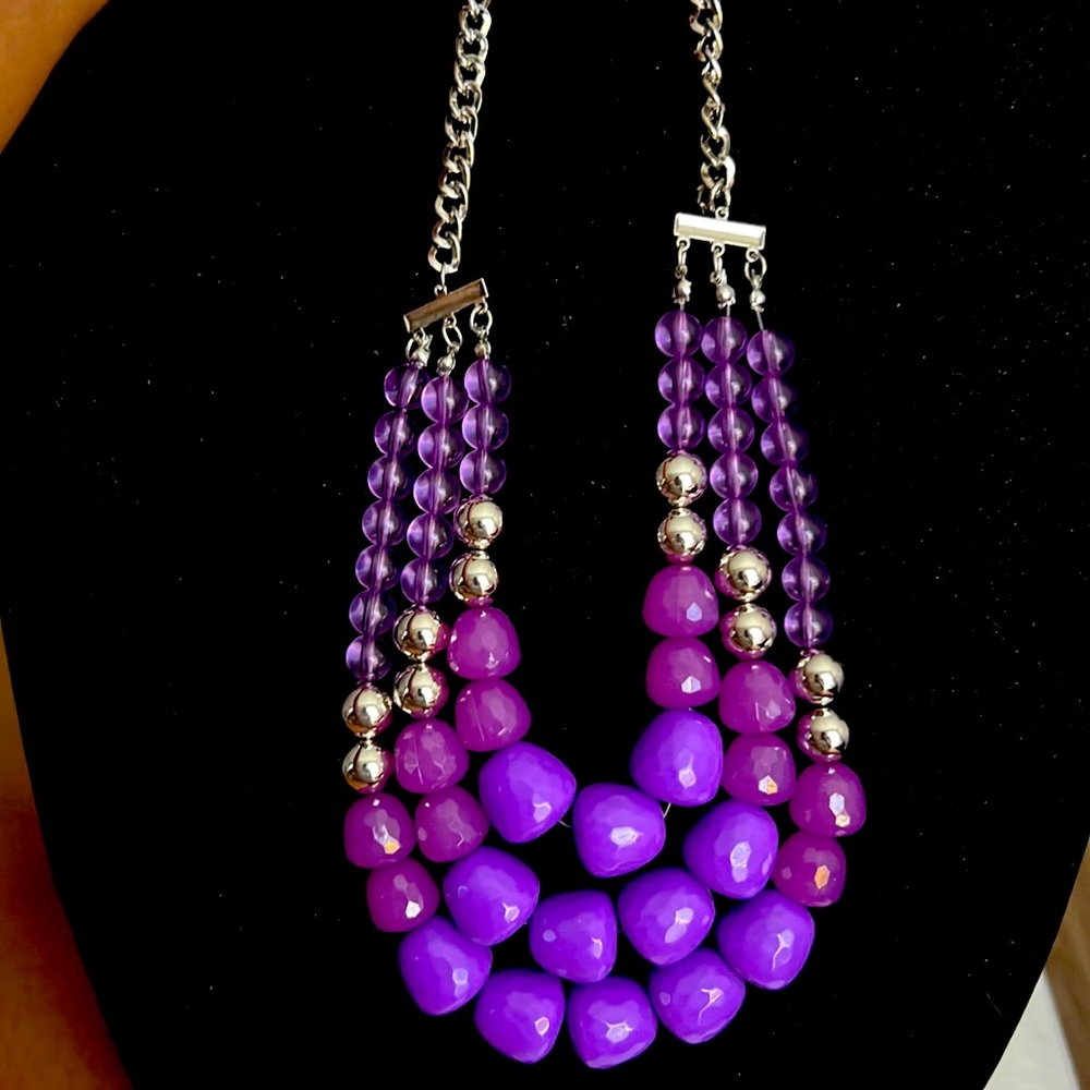 Purple and silver necklace set